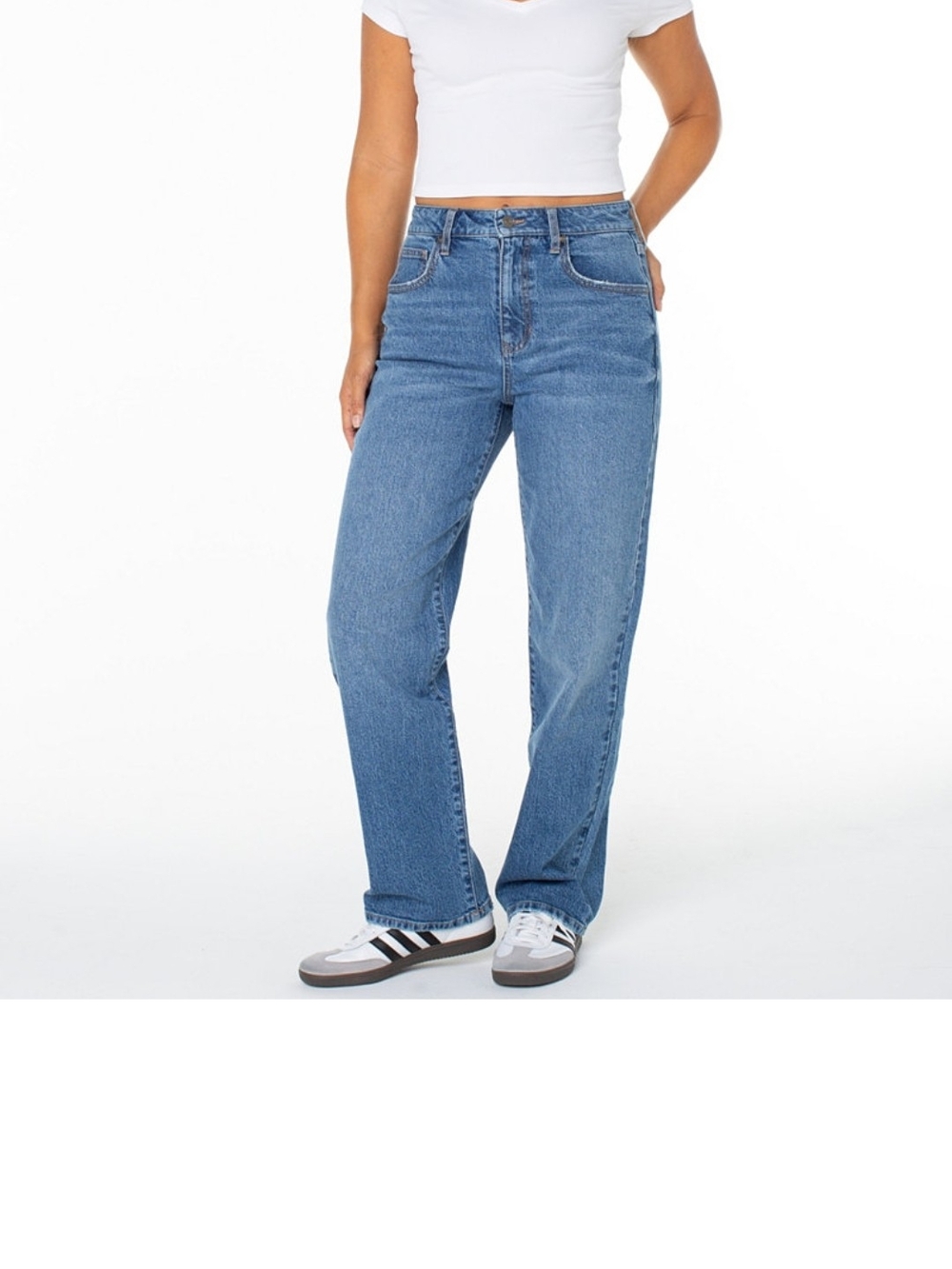Celebrity Pink Relaxed Straight Leg Jeans in Medium Blue